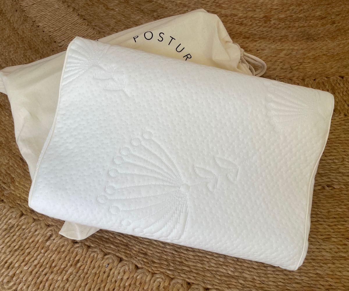 flying pillows for travel and hotels