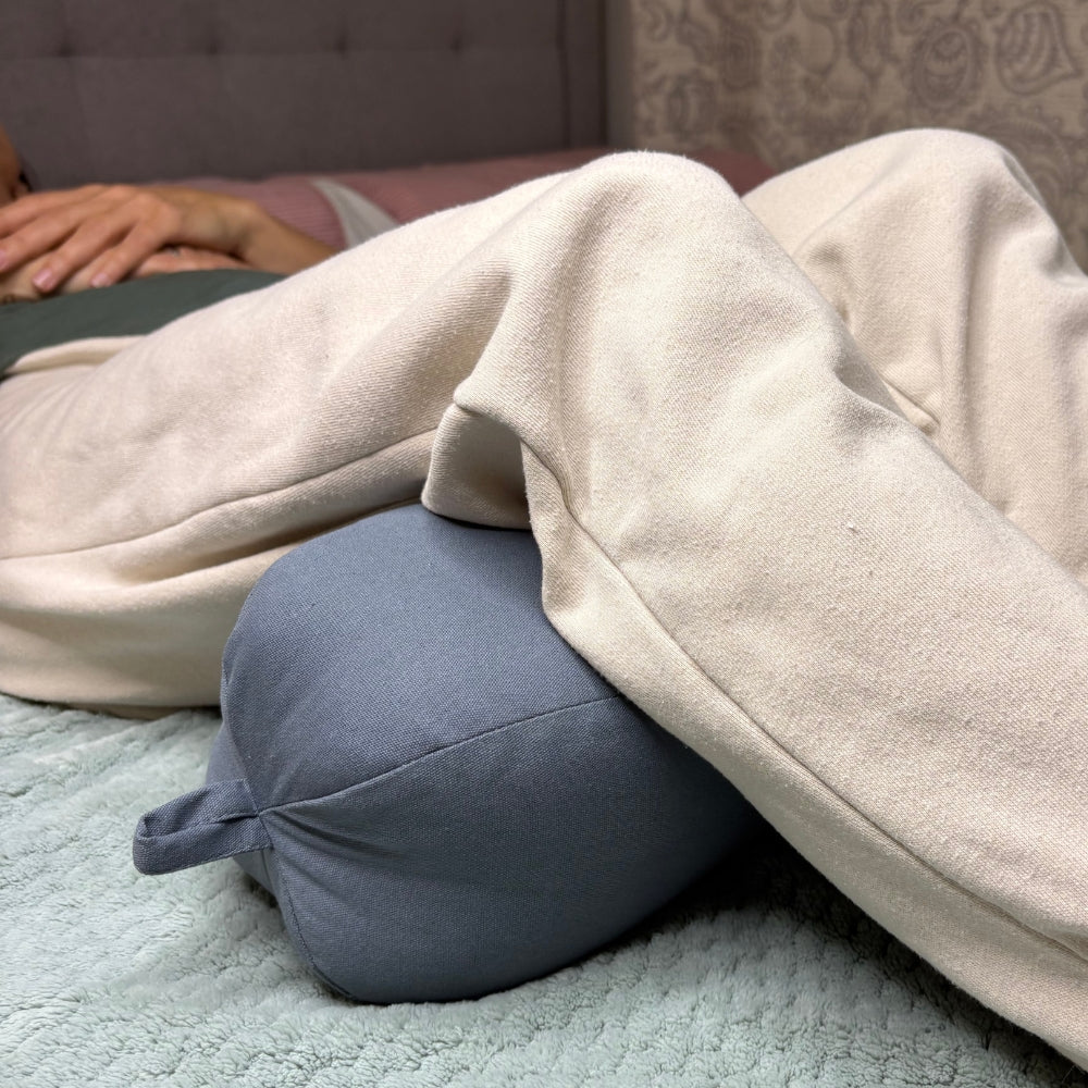 Support pillow for back sleepers