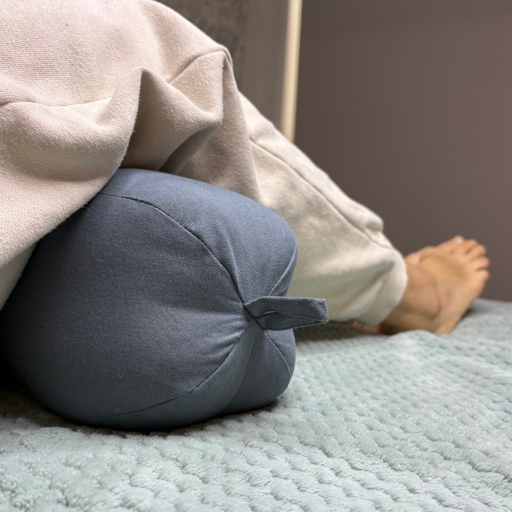 Peanut pillow for back sleepers